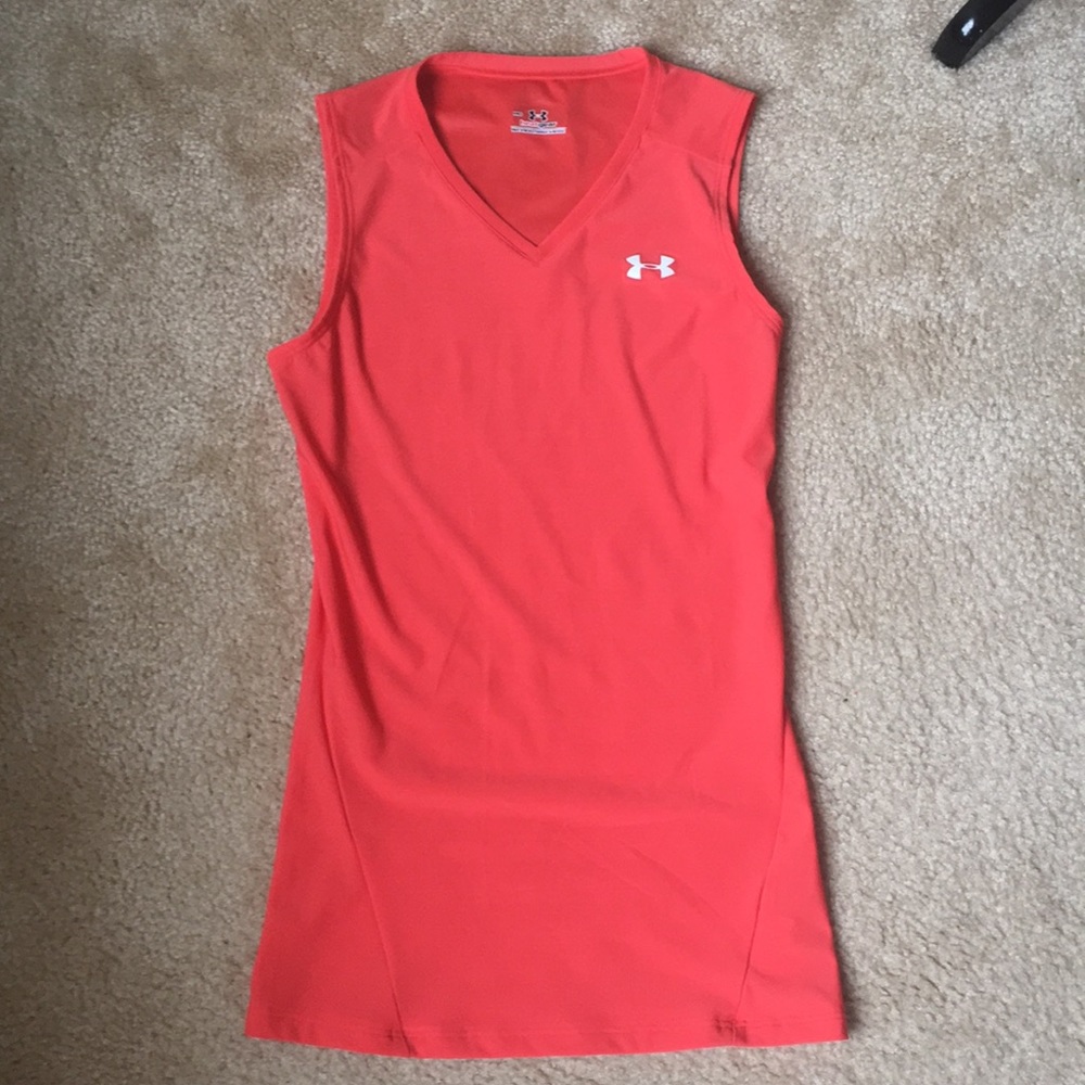 Under Armour sleeves less Vneck top